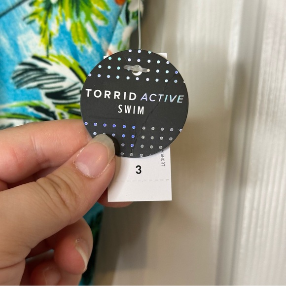 NWT Torrid Tiger Tropic Lightly Lined Mid Coverage Top + Swim Skirt Set 3X DD/F - Picture 14 of 14